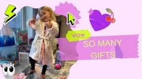 LUISA'S 5TH BIRTHDAY OPENING GIFTS| 5 YEAR OLD GIRLS BIRTHDAY OPENING LOTS OF PRESENTS