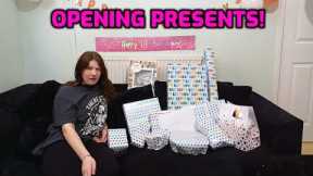 Kelly-Anne's 18th Birthday - Opening Presents!