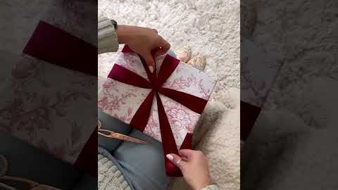 How to tie a beautiful bow #wrappingpresents #gift #giftwrapping