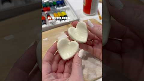 Cute and easy homemade gift idea!! #diychristmasgifts #airdryclay